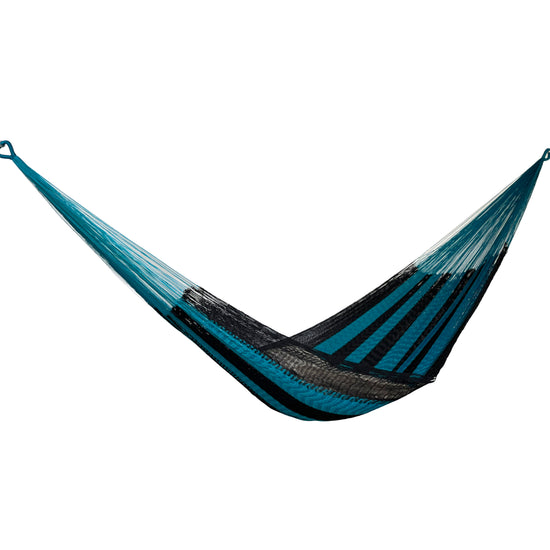 Hamaca yucateca artesanal de nylon suave azul y negro vista de lado