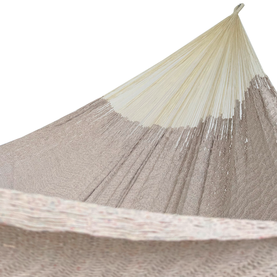 Interior de hamaca Yucateca artesanal de algodón suave color beige oscuro