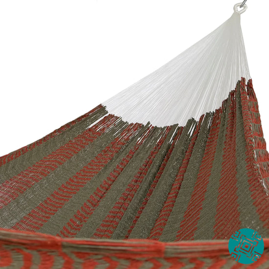 Interior de hamaca Yucateca artesanal de algodón suave color verde y rojo