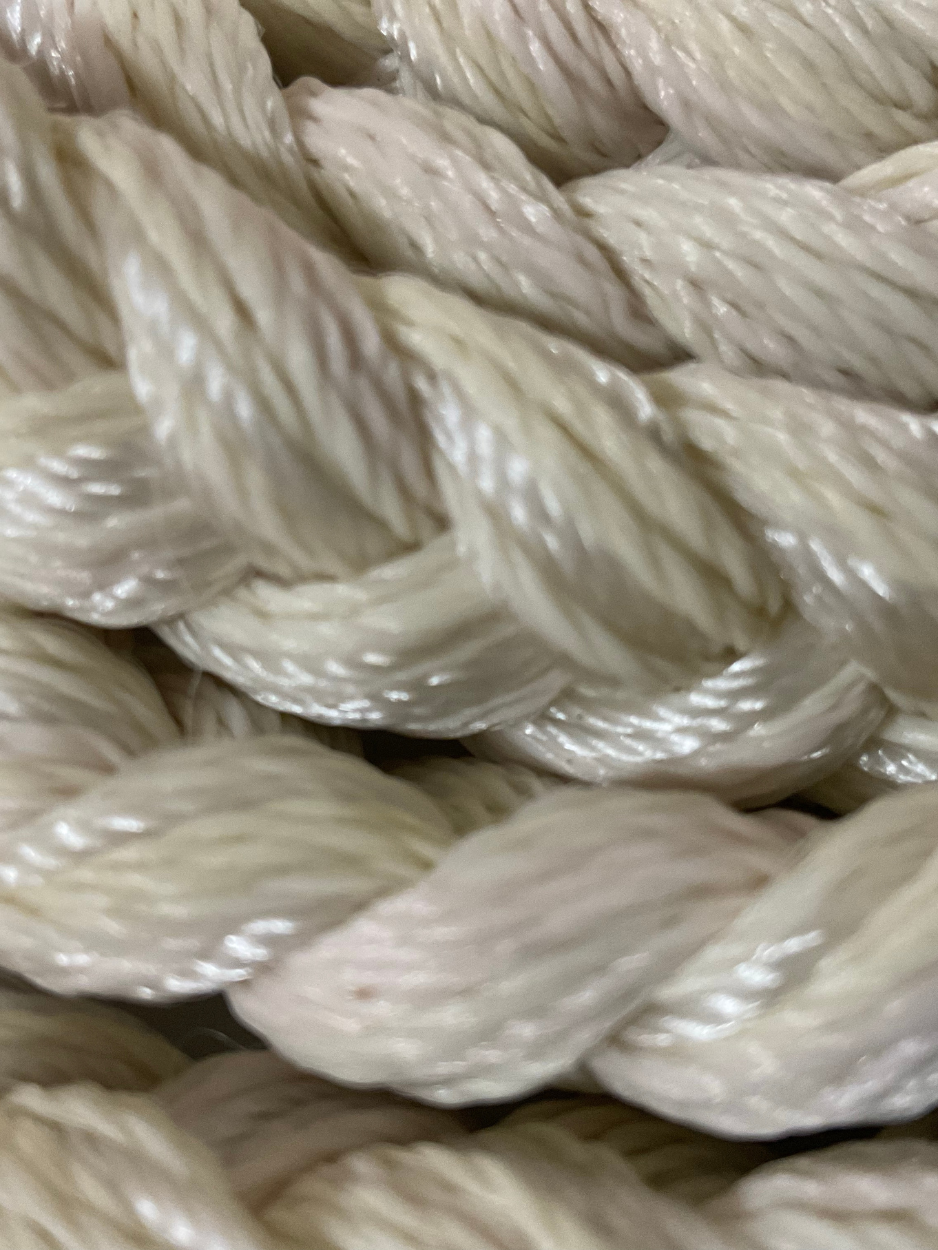 Detalle del trenzado y material del par de sogas yucatecas artesanales para hamaca color beige