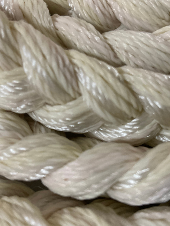 Detalle del trenzado y material del par de sogas yucatecas artesanales para hamaca color beige