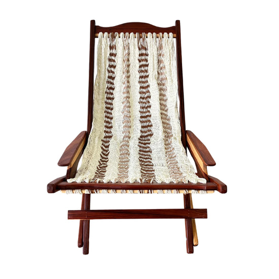 Silla mecedora artesanal plegable de Yucatán color beige y café vista de frente