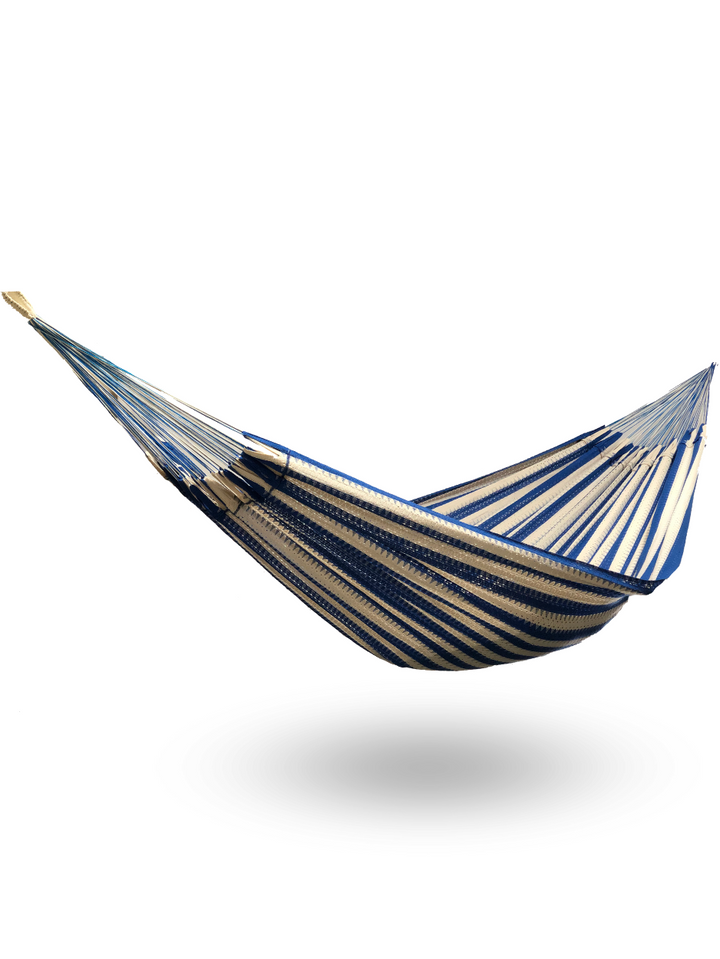 Hamaca mexicana grande de algodón en colores azul y beige, ideal para una o dos personas.